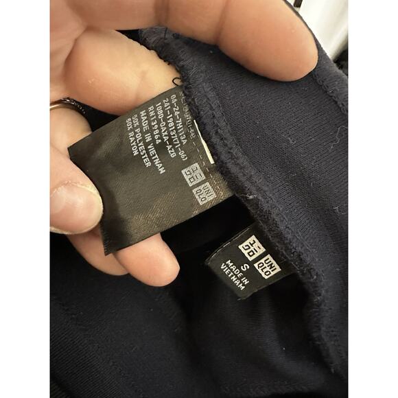 Uniqlo Small Women Pull On Pleated Cropped Wide Leg Pants Navy Blue 12-2k - Picture 4 of 9